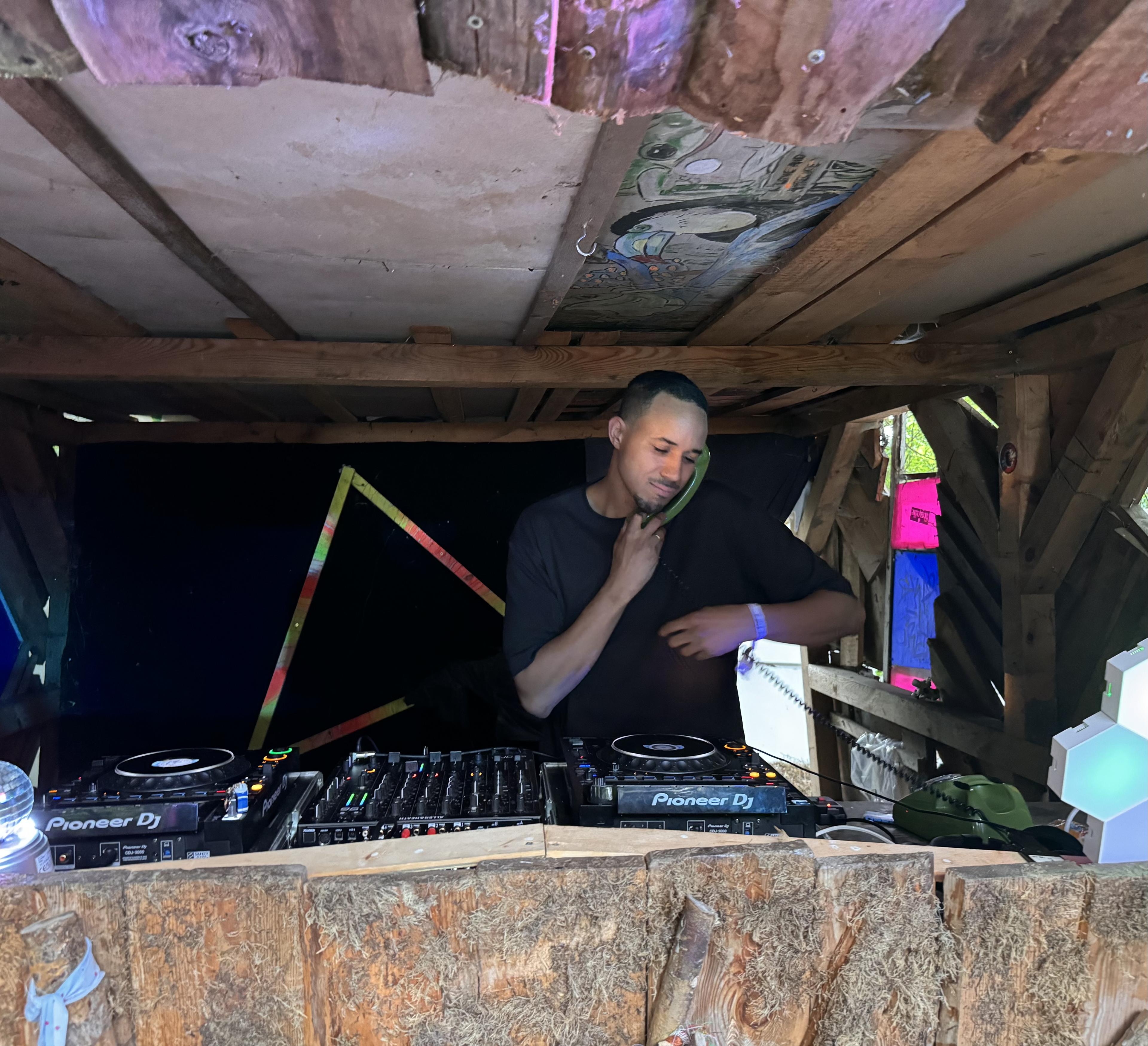 Jeremy Bello – DJ Coach